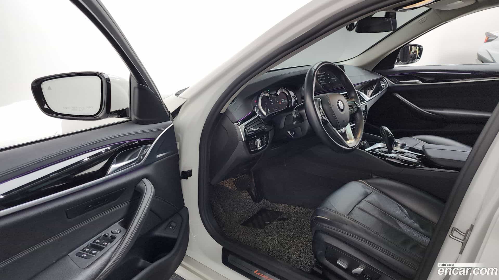 5-Series BMW 2017.11-INNER-010