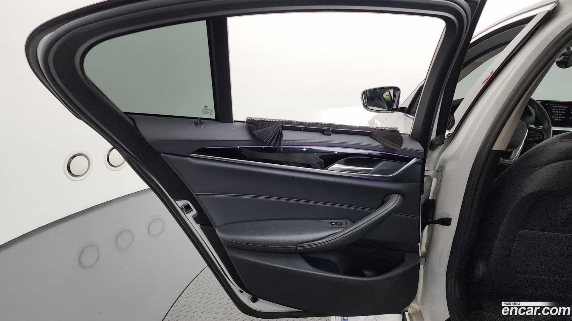 5-Series BMW 2017.11-INNER-035
