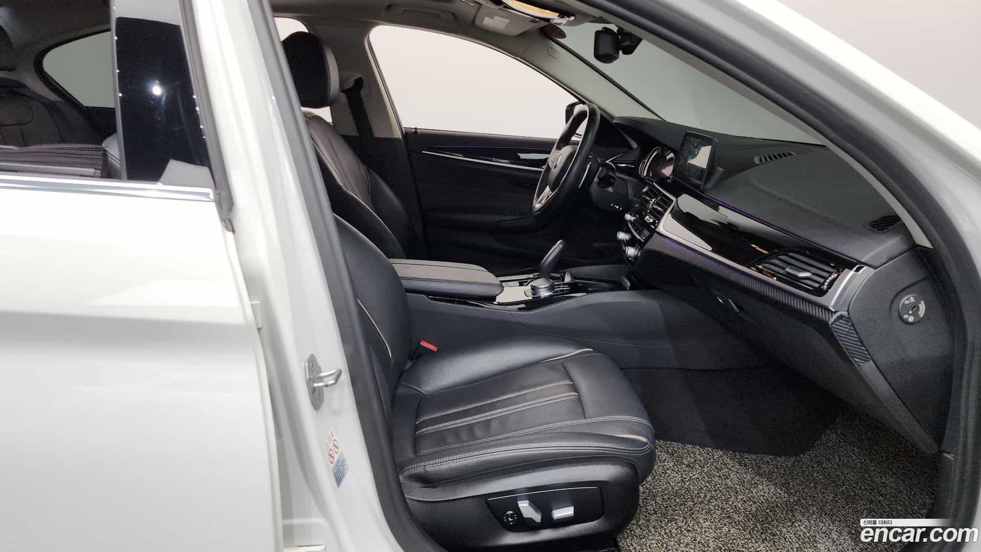 5-Series BMW 2017.11-INNER-036
