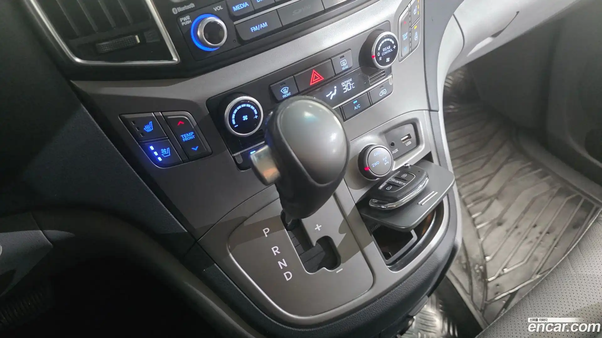 Starex Hyundai 2016.6-INNER-009