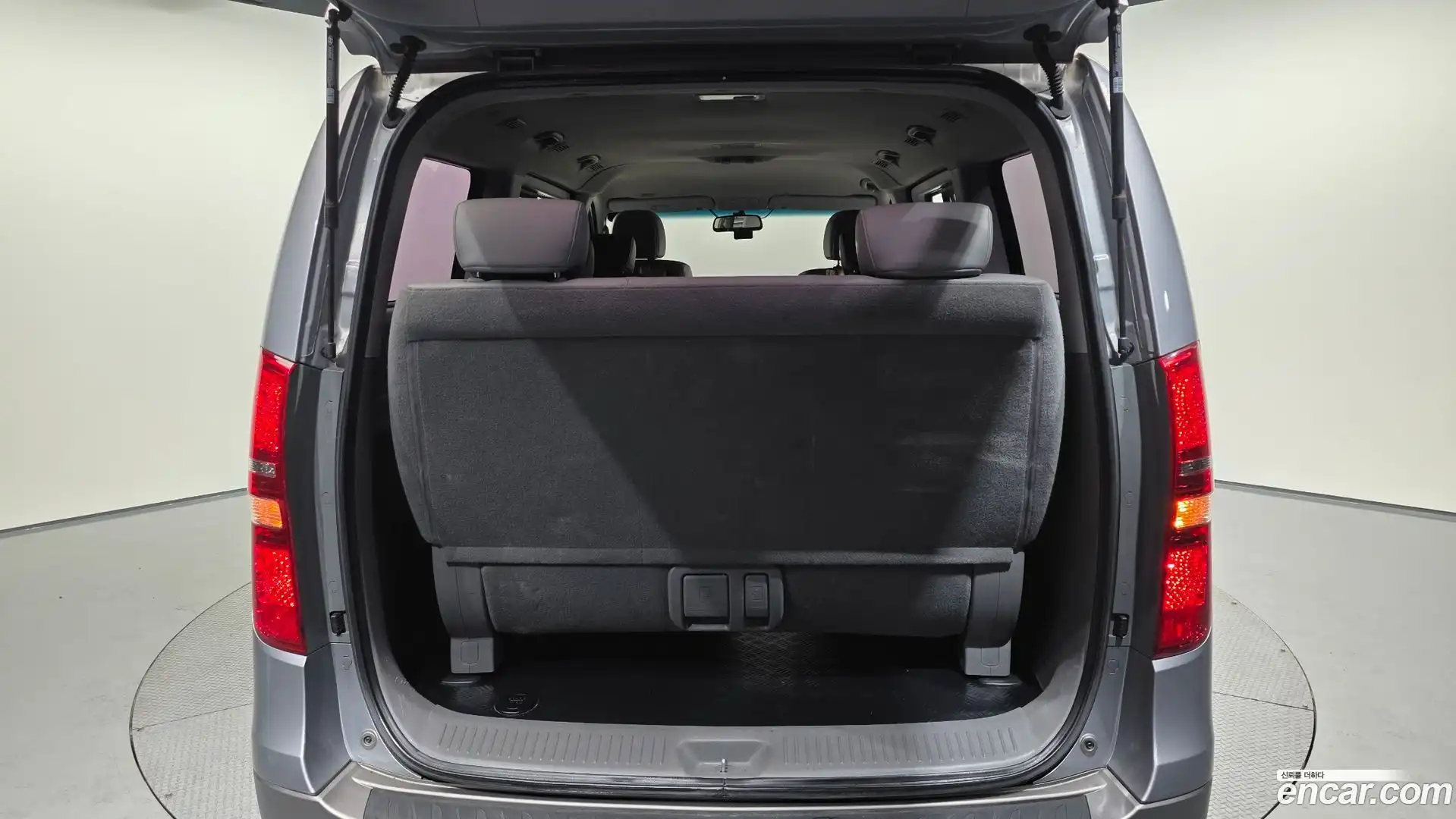 Starex Hyundai 2016.6-OPTION-024