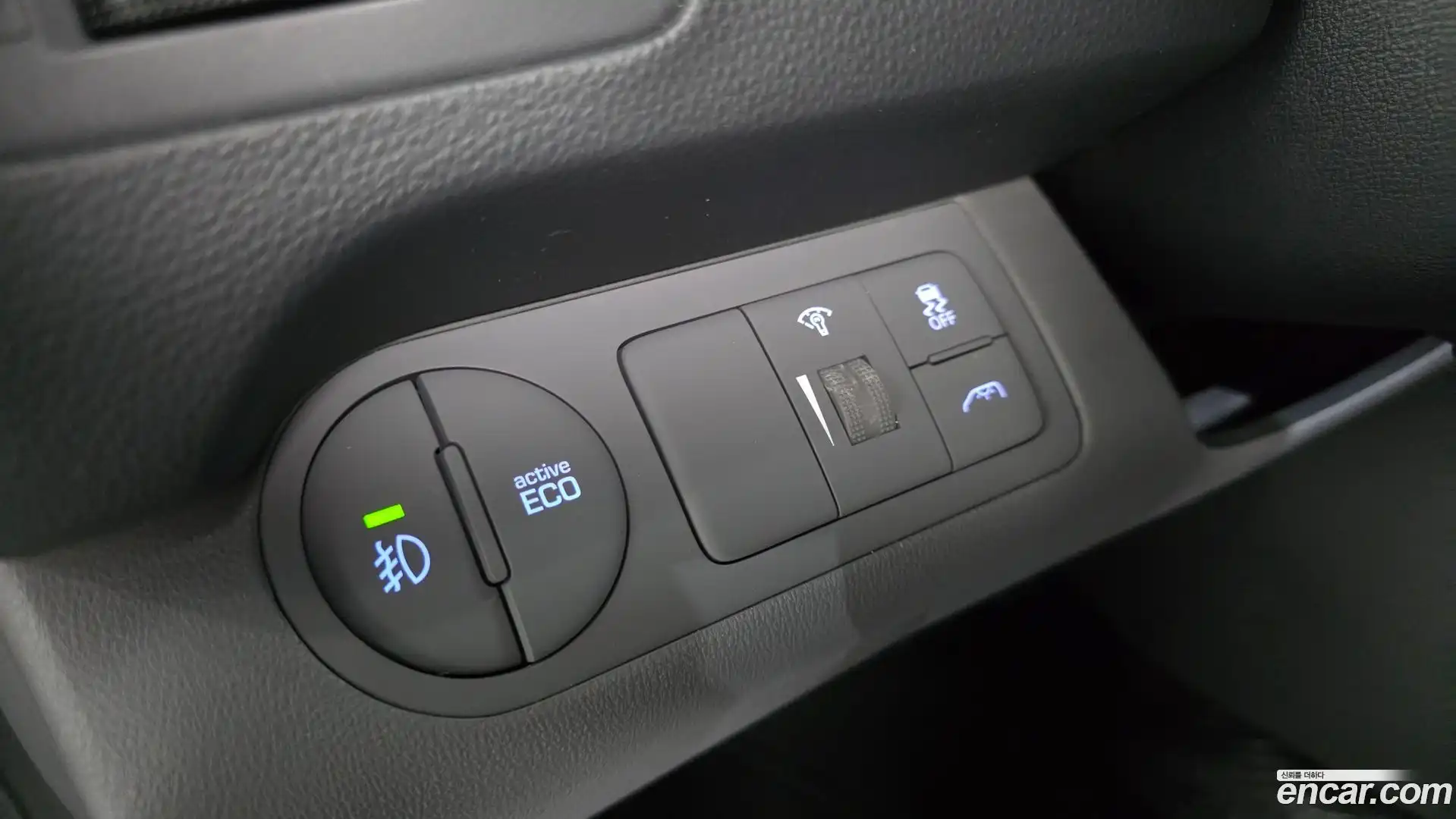 Starex Hyundai 2016.6-OPTION-047