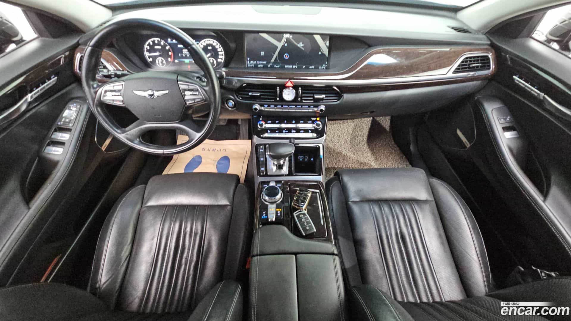 EQ900 Genesis 2017.5-INNER-007