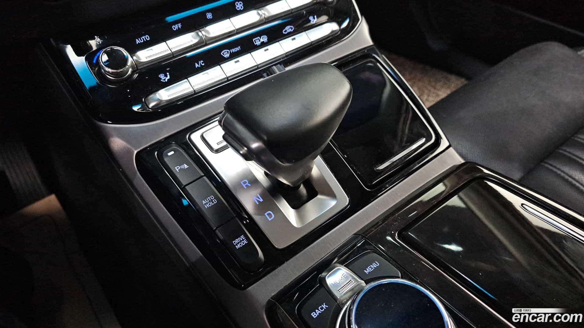 EQ900 Genesis 2017.5-INNER-009