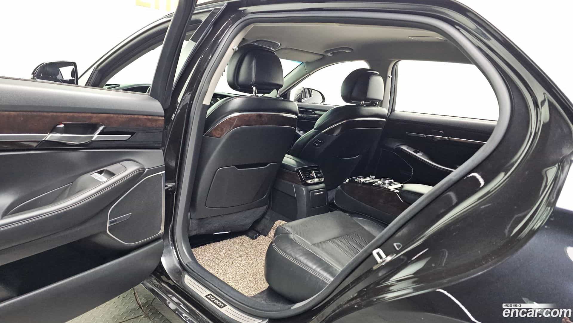 EQ900 Genesis 2017.5-OPTION-015