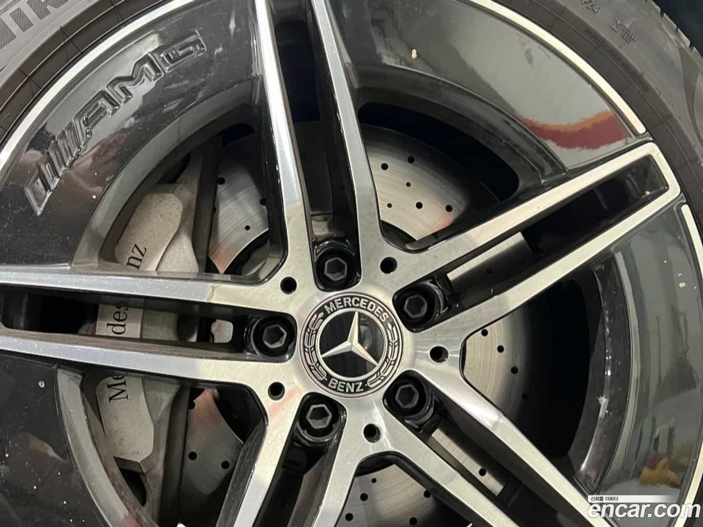 E-Class Mercedes-Benz 2025.9-OUTER-004