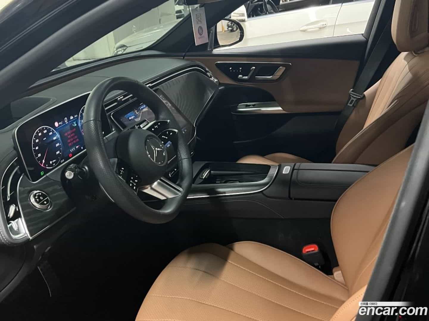 E-Class Mercedes-Benz 2025.9-INNER-007