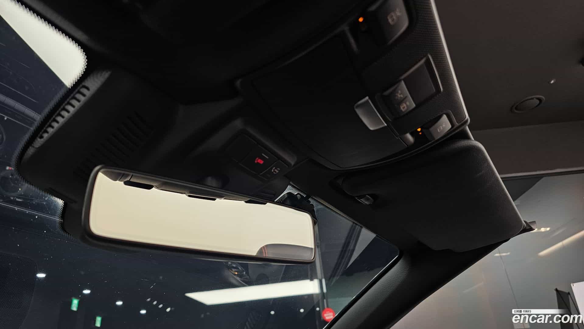 C-Class Mercedes-Benz 2019.11-OPTION-023