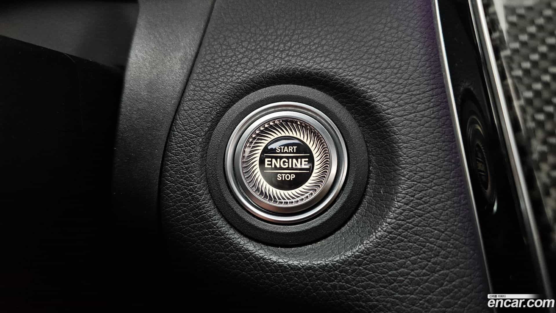 C-Class Mercedes-Benz 2019.11-OPTION-042