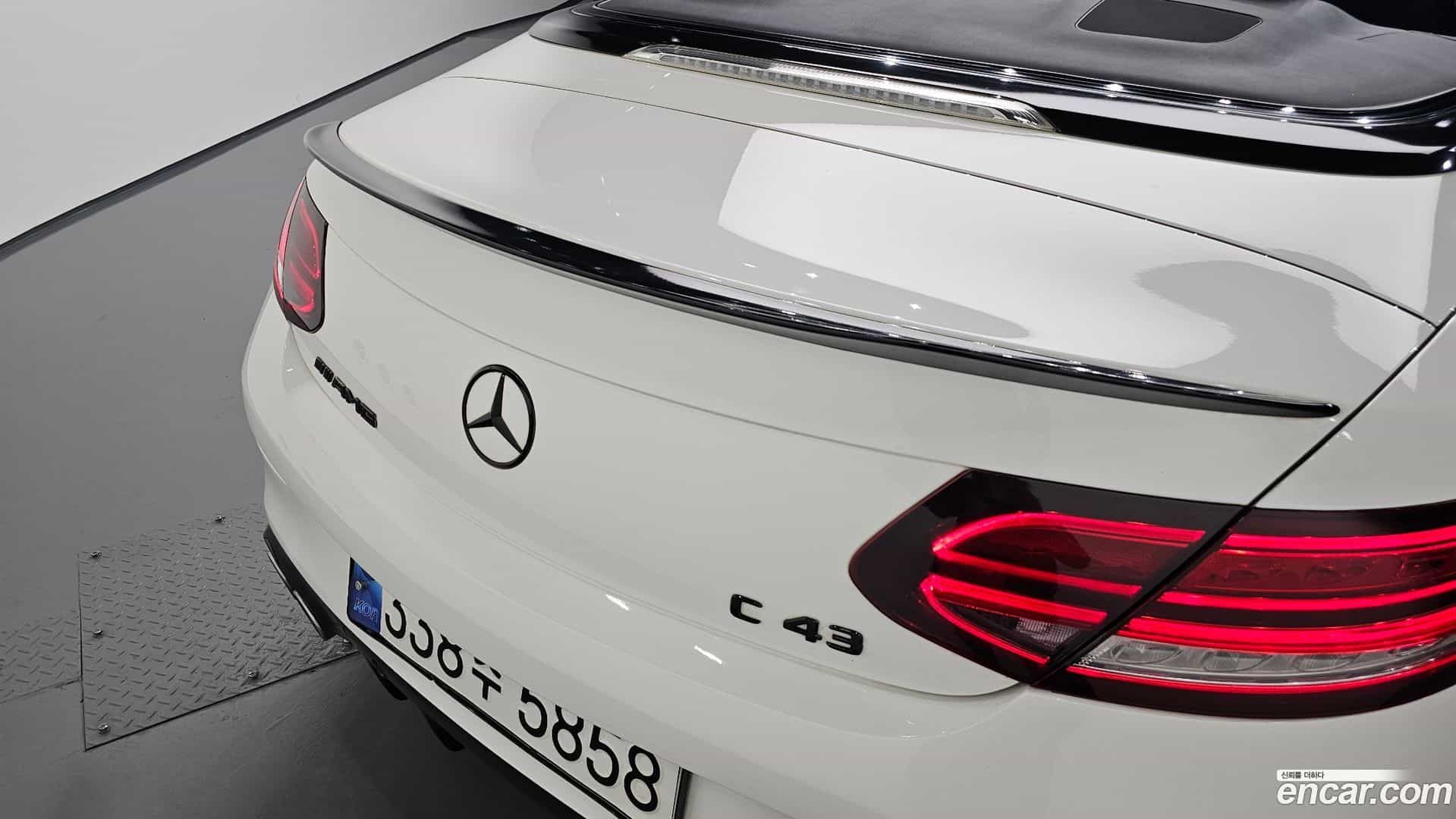 C-Class Mercedes-Benz 2019.11-OPTION-045