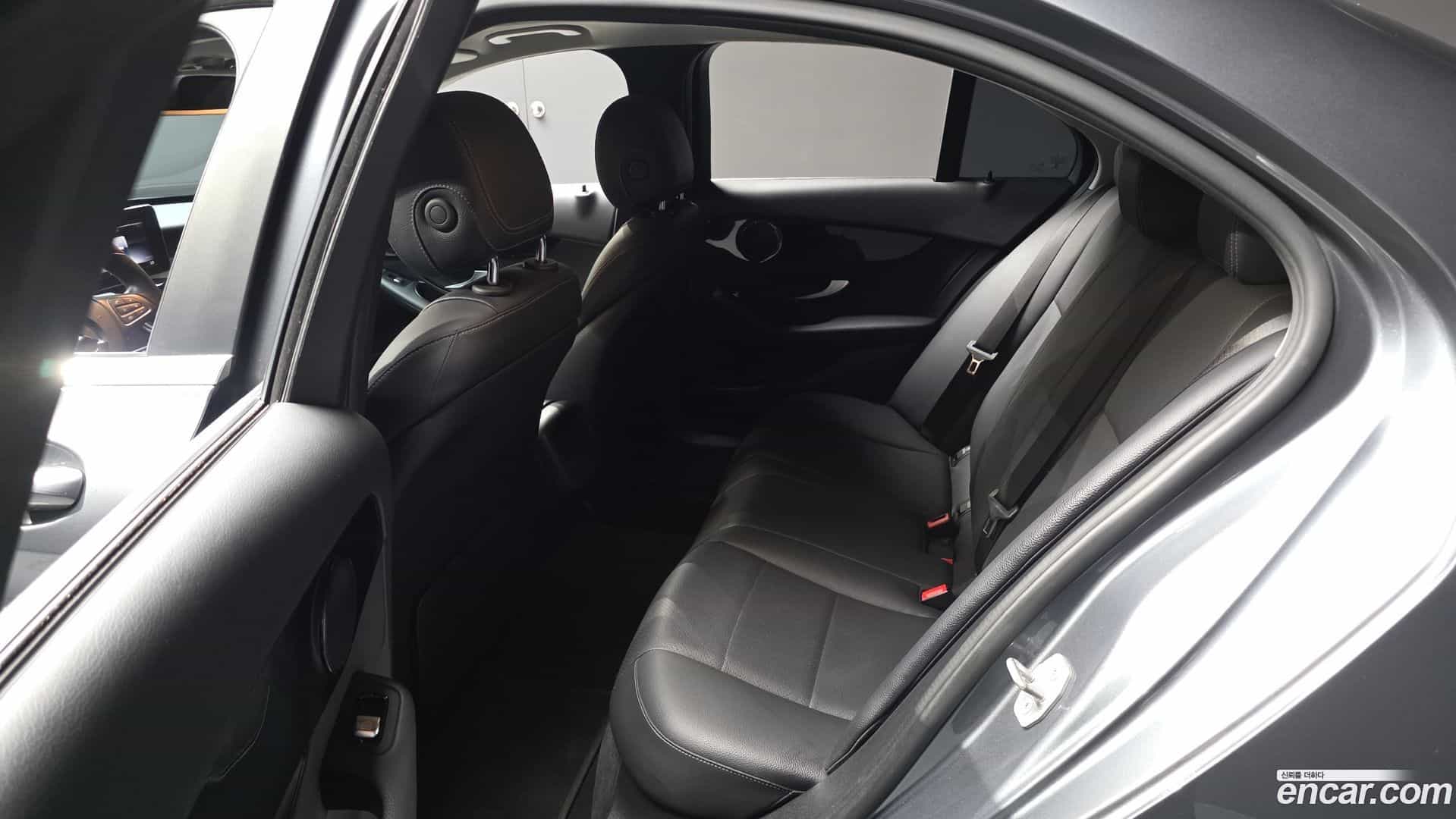 C-Class Mercedes-Benz 2018.4-OPTION-016