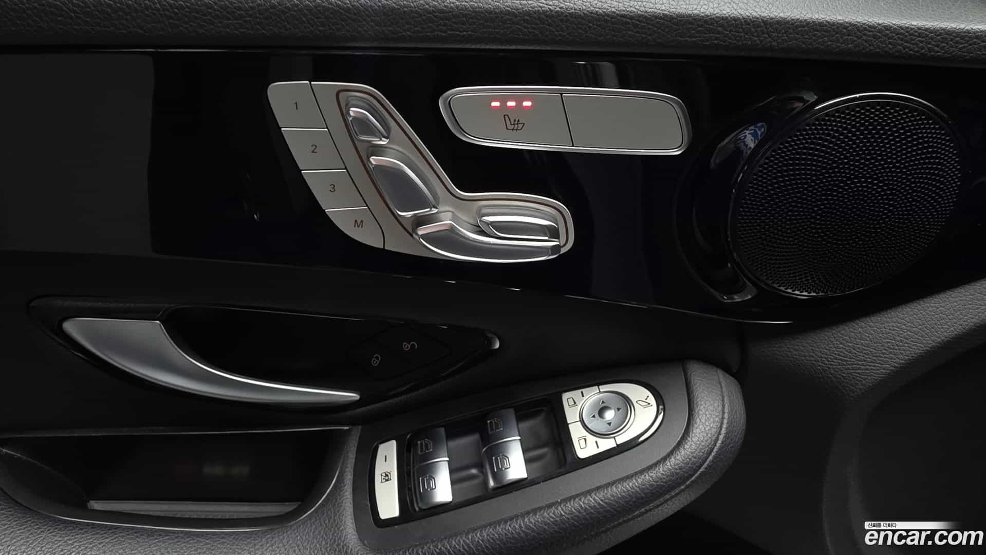 C-Class Mercedes-Benz 2018.4-OPTION-021