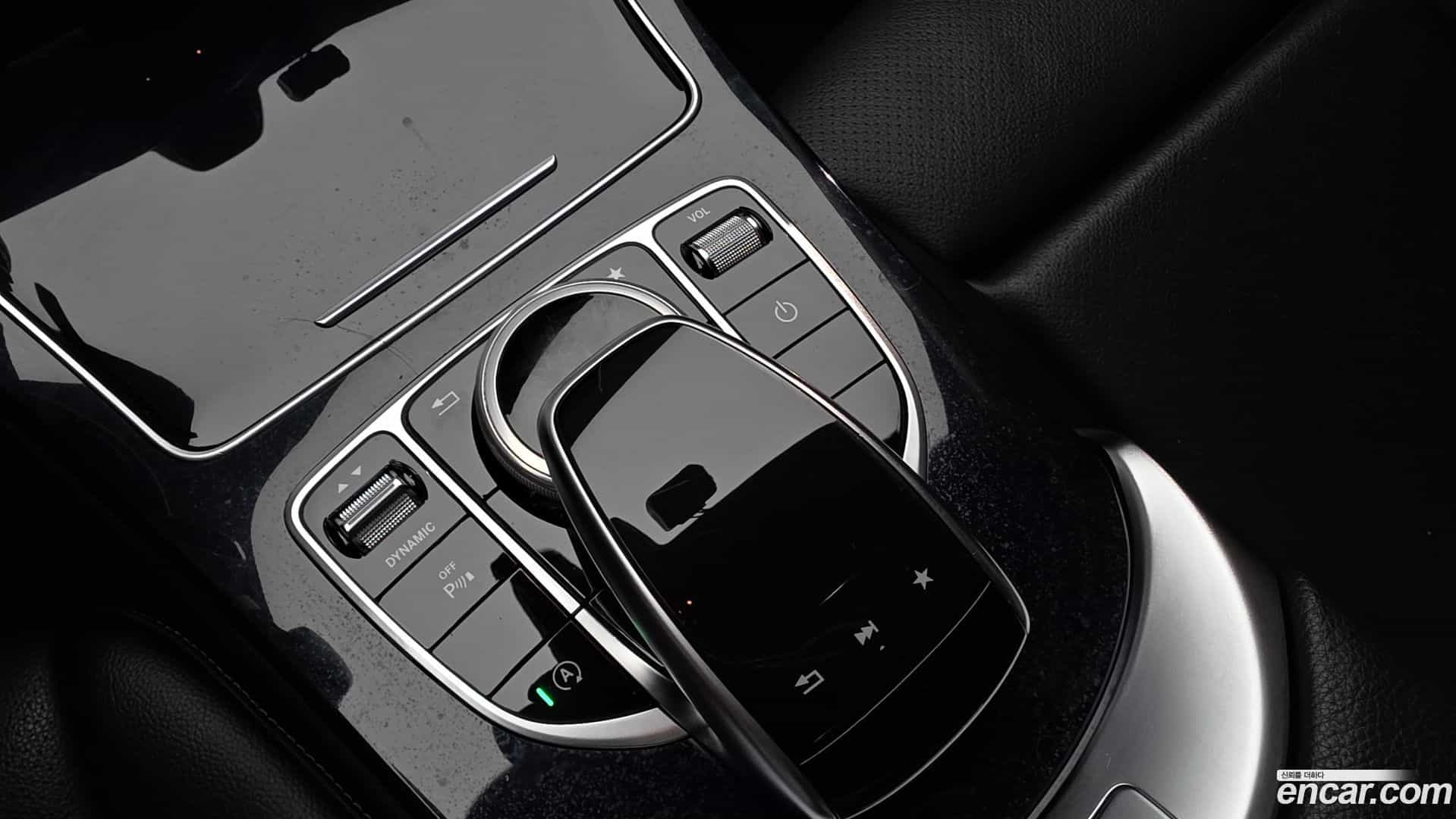 C-Class Mercedes-Benz 2018.4-OPTION-041
