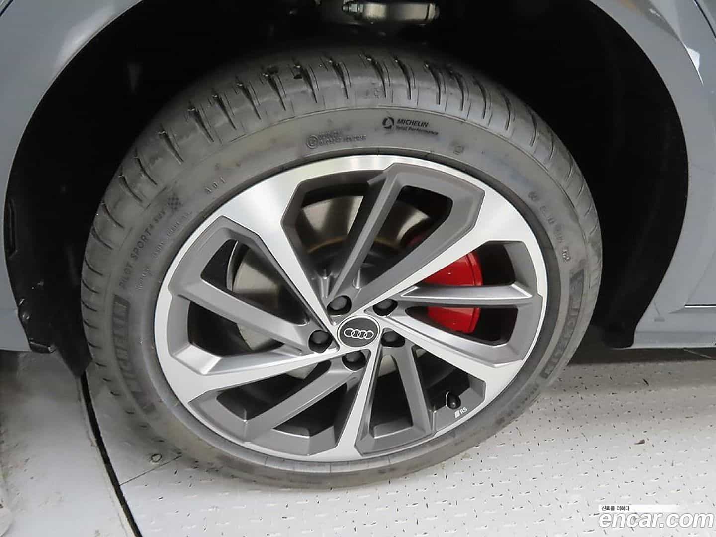 Q5 Audi 2025.11-OUTER-005