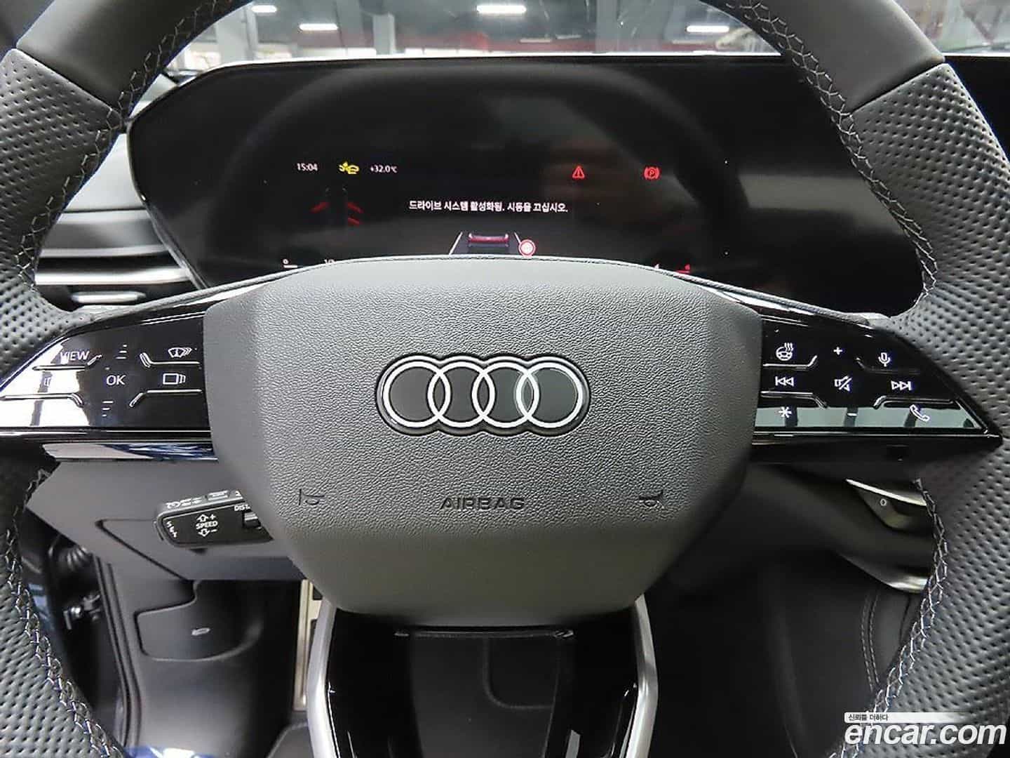 Q5 Audi 2025.11-OPTION-018