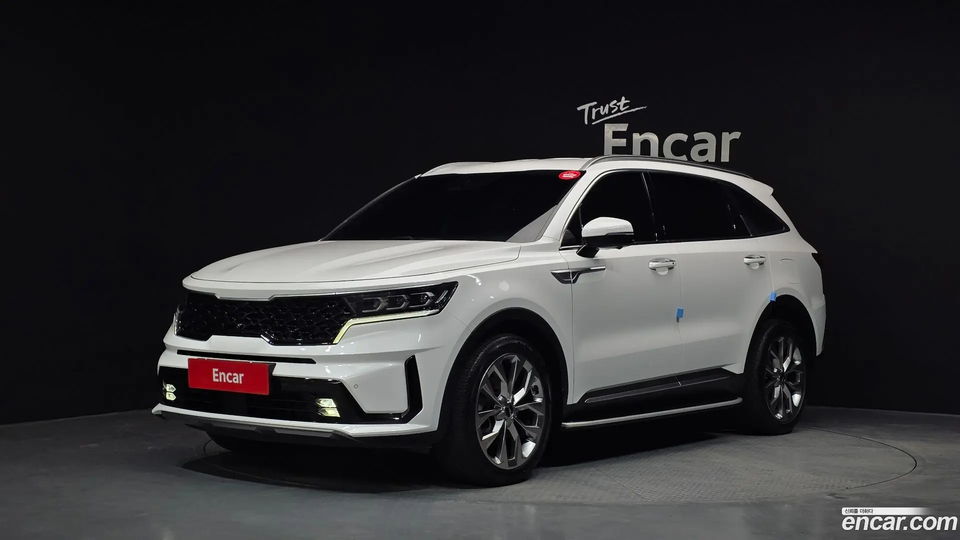 Main__Slider__Photo:Sorento Kia 2020.3-0