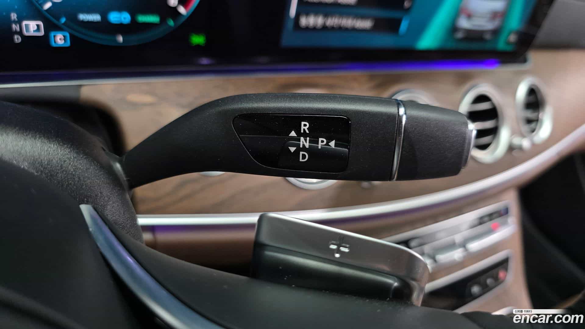 E-Class Mercedes-Benz 2023.9-INNER-009