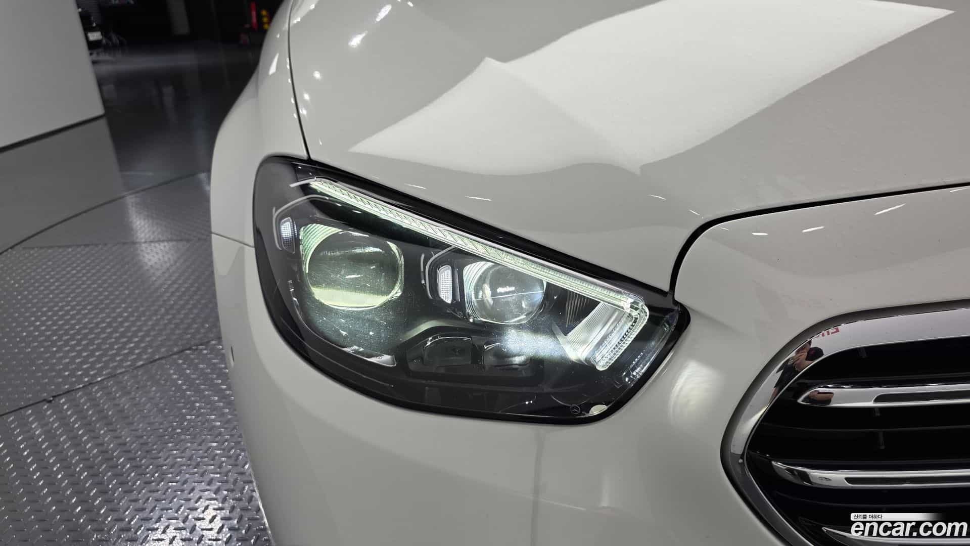 E-Class Mercedes-Benz 2023.9-OUTER-032
