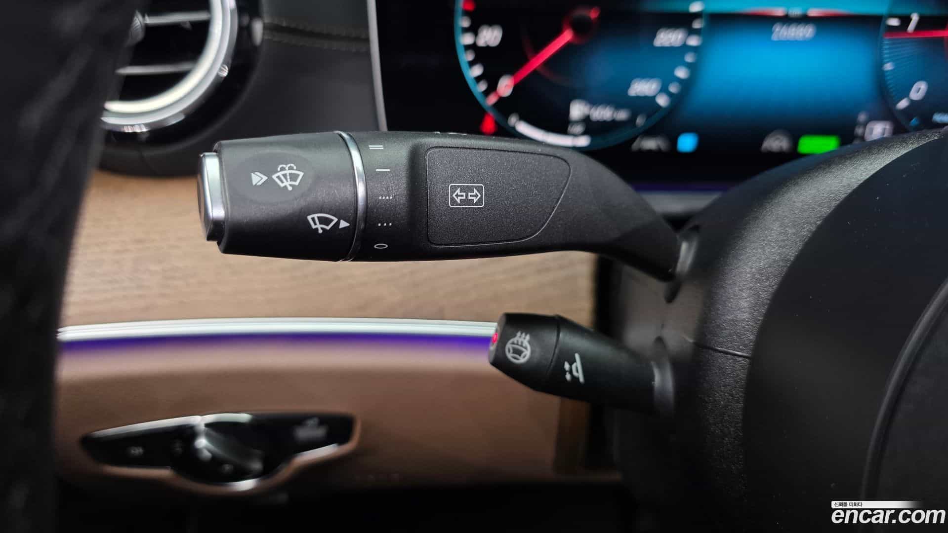 E-Class Mercedes-Benz 2023.9-OPTION-041