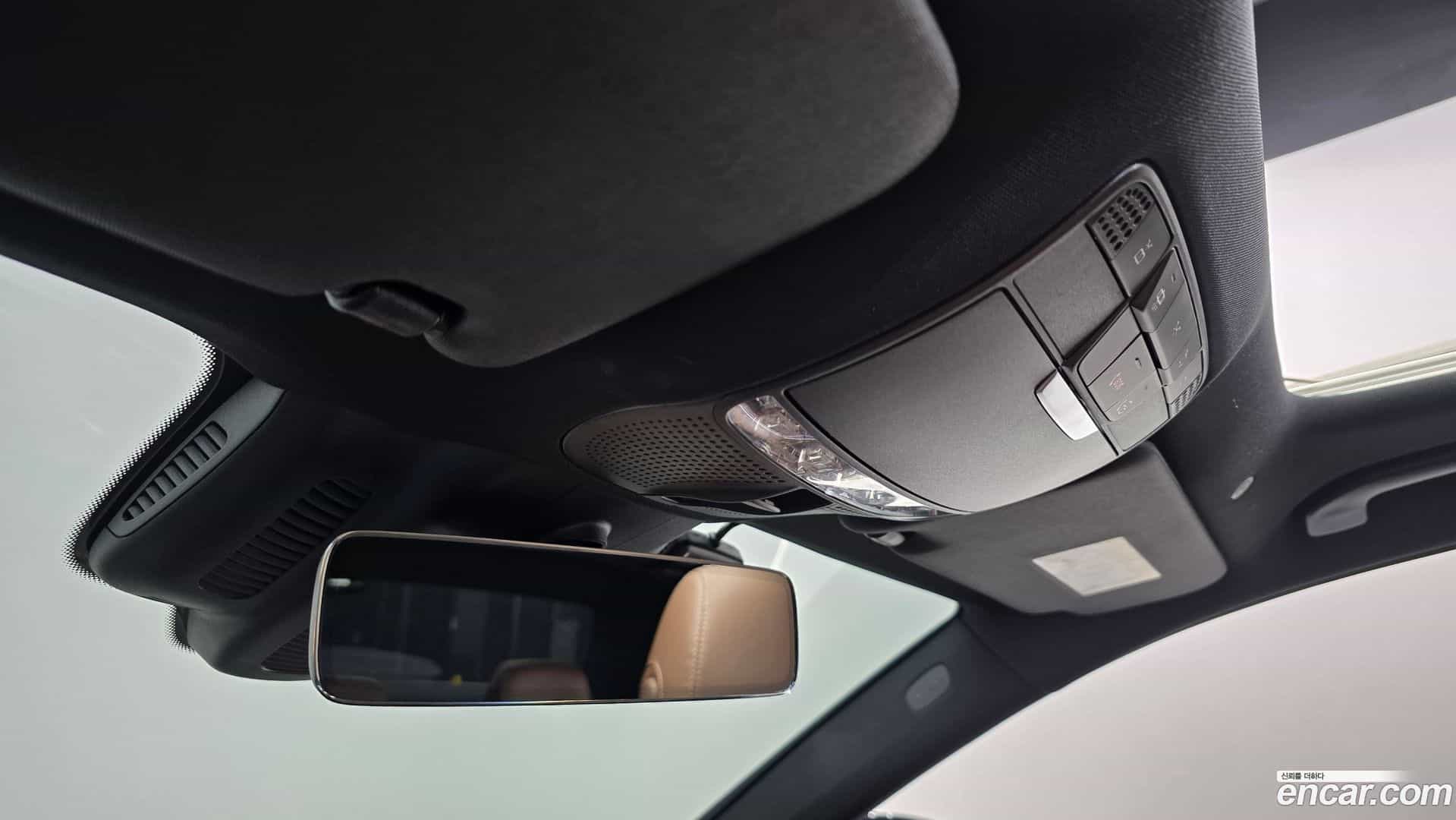 E-Class Mercedes-Benz 2023.9-OPTION-045