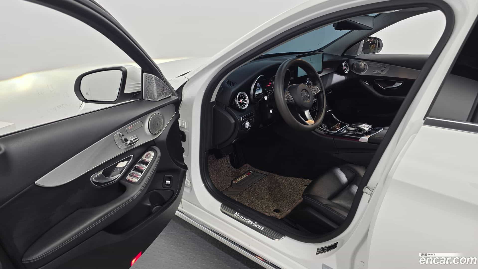 C-Class Mercedes-Benz 2016.3-INNER-010