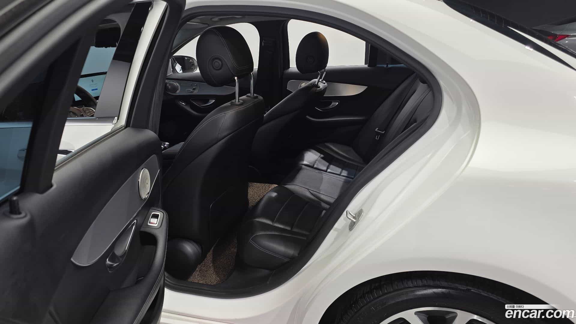 C-Class Mercedes-Benz 2016.3-OPTION-015