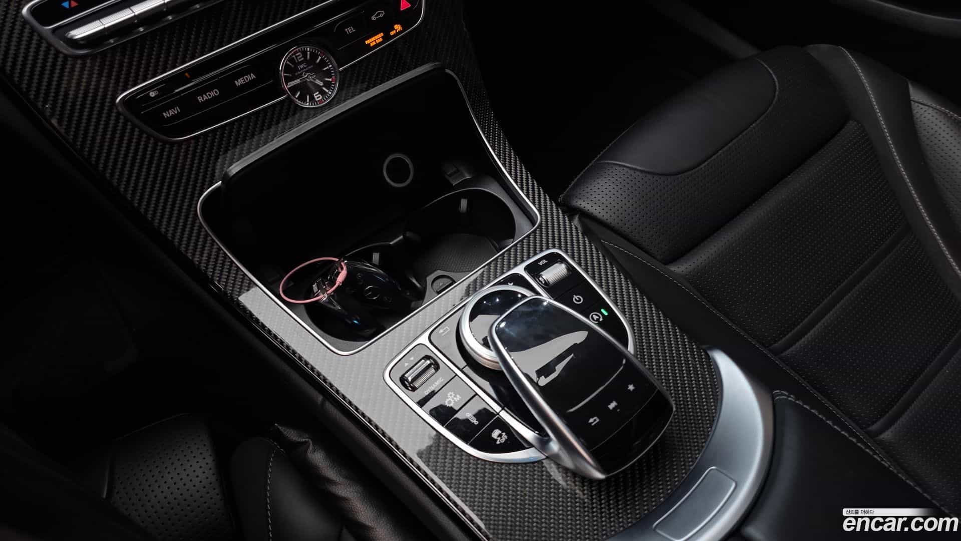 C-Class Mercedes-Benz 2017.10-INNER-009