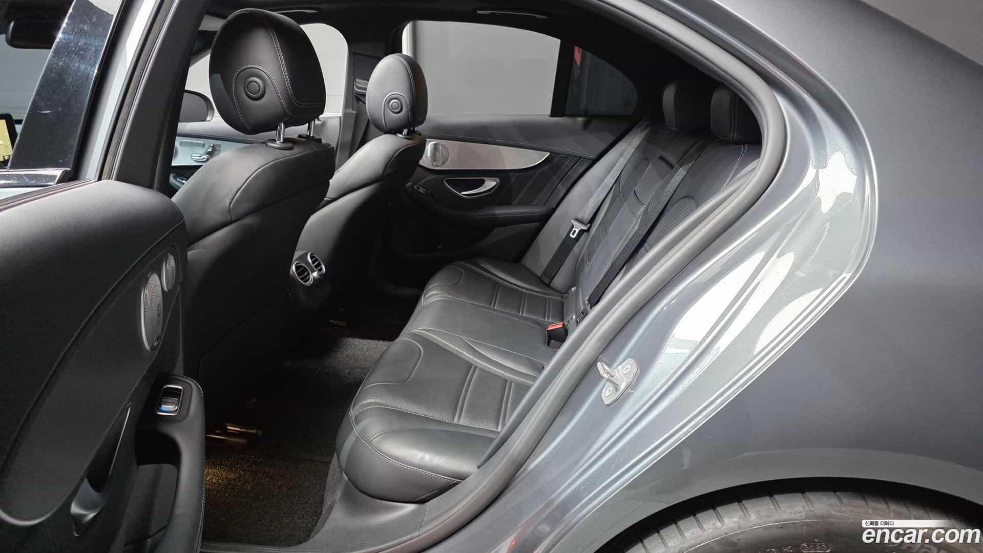 C-Class Mercedes-Benz 2017.10-OPTION-016