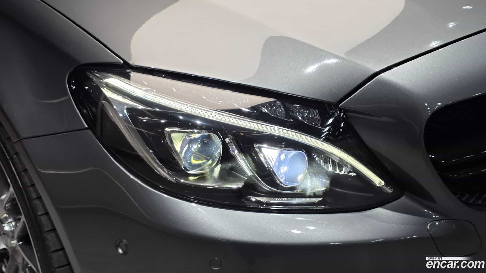 C-Class Mercedes-Benz 2017.10-OUTER-032
