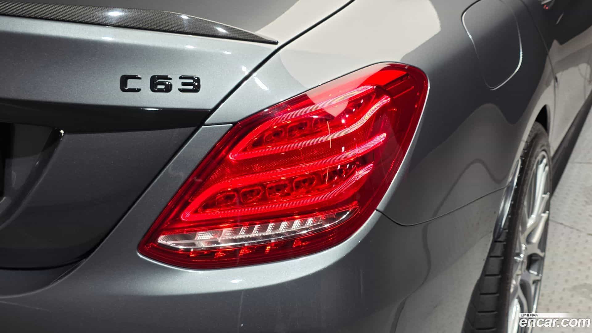C-Class Mercedes-Benz 2017.10-OUTER-033