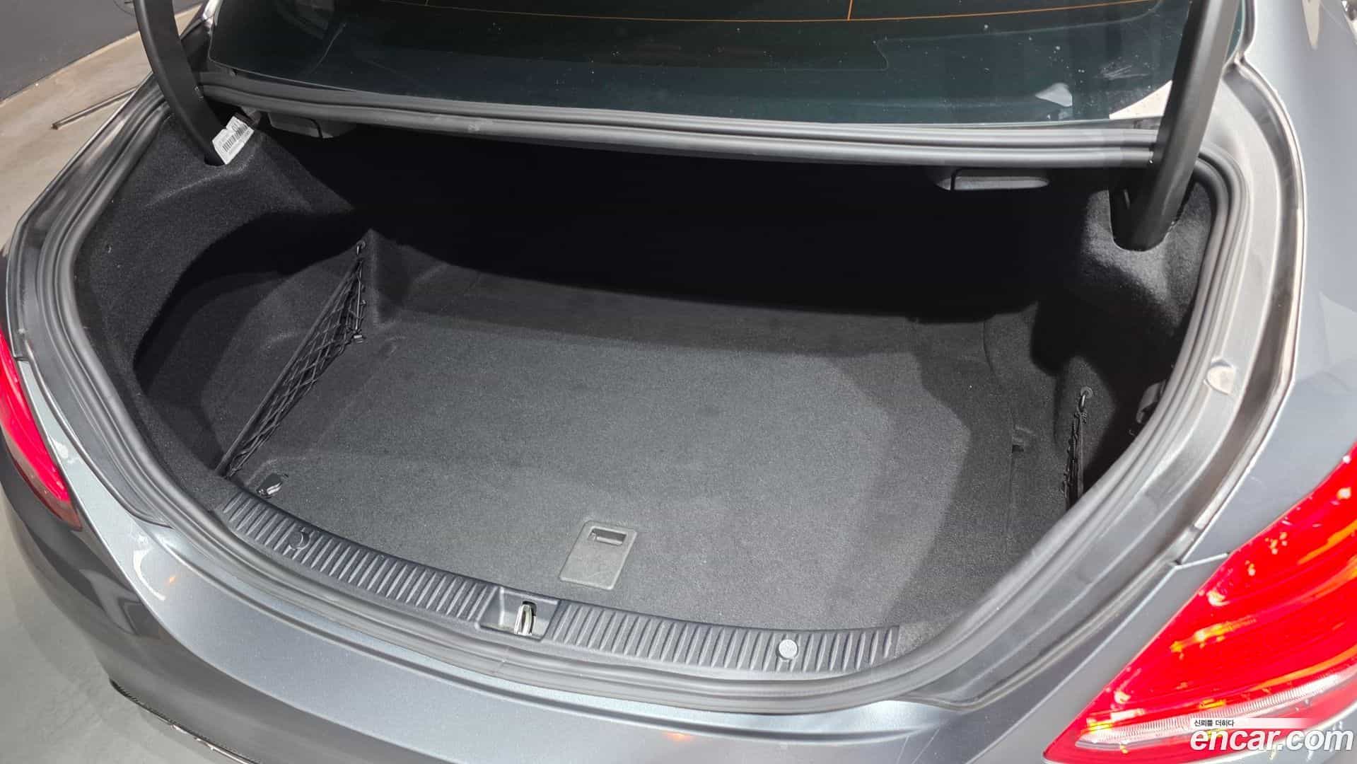 C-Class Mercedes-Benz 2017.10-OPTION-042