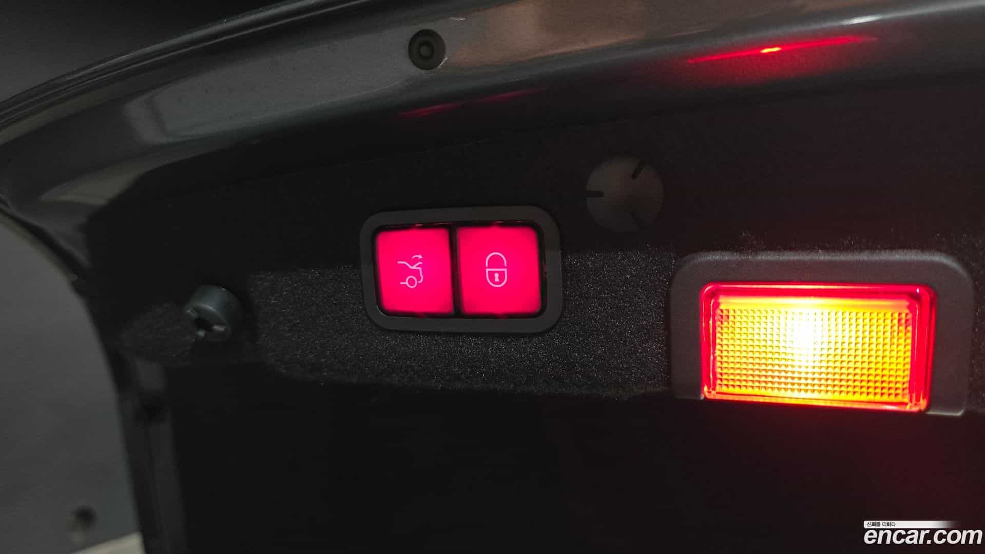 C-Class Mercedes-Benz 2017.10-OPTION-043