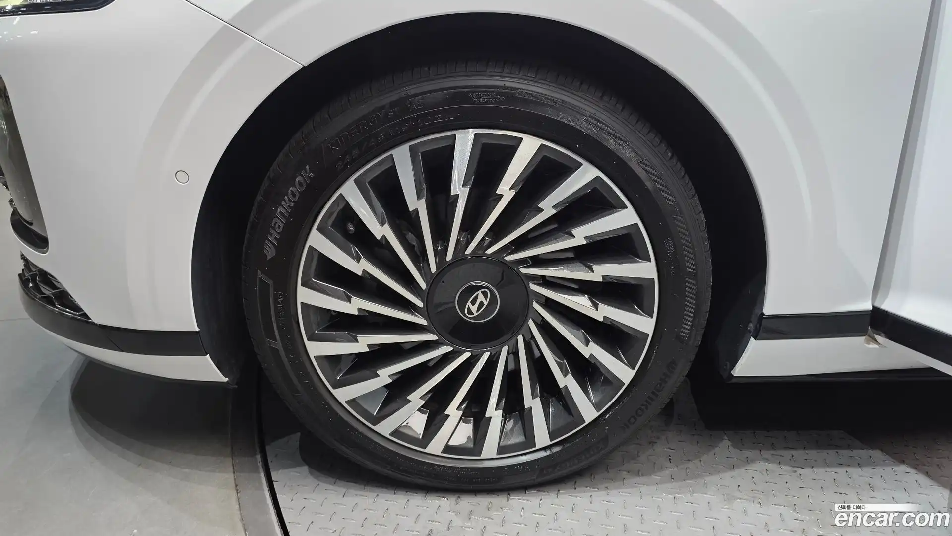 Grandeur Hyundai 2022.11-OUTER-005