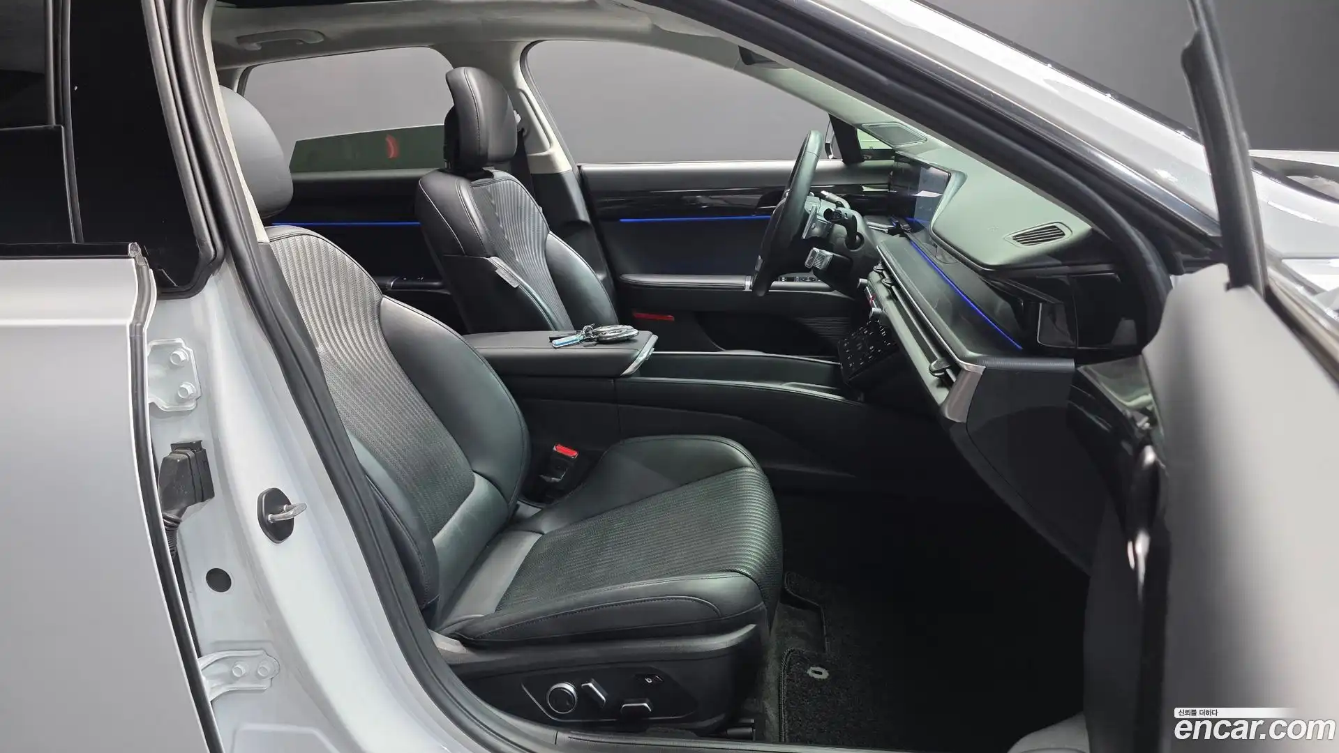 Grandeur Hyundai 2022.11-INNER-036