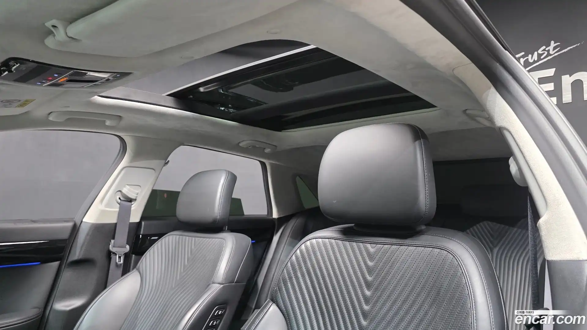 Grandeur Hyundai 2022.11-OPTION-043