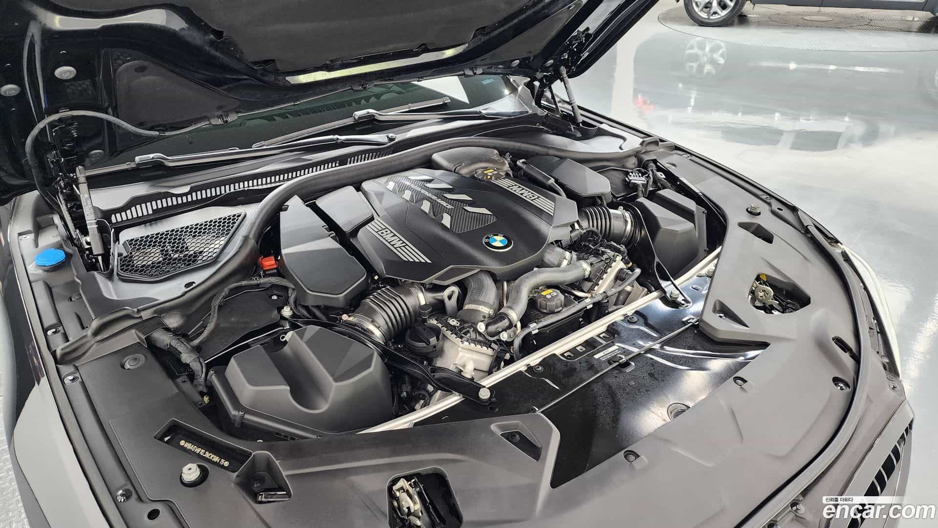 8-Series BMW 2022.7-OUTER-006