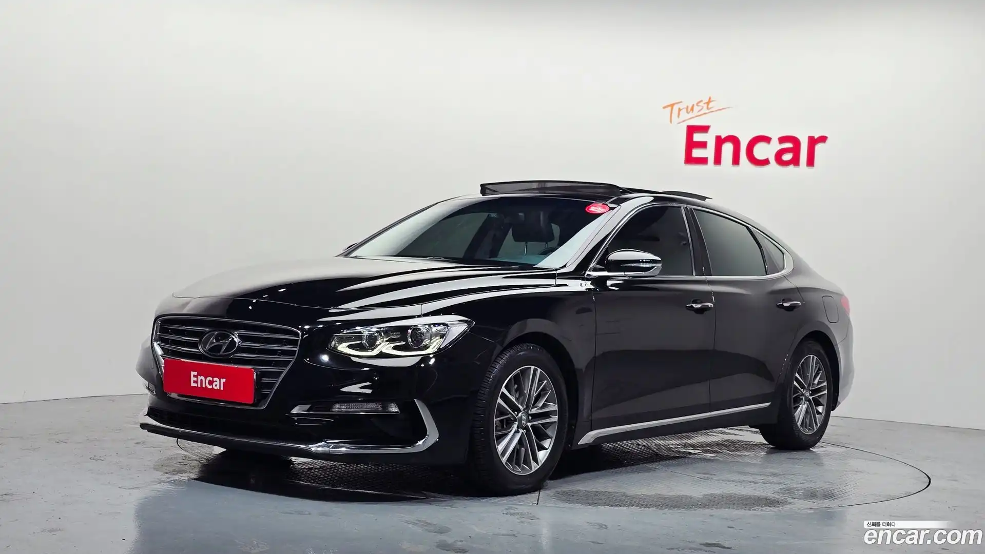 Grandeur Hyundai 2017.2-OUTER-001