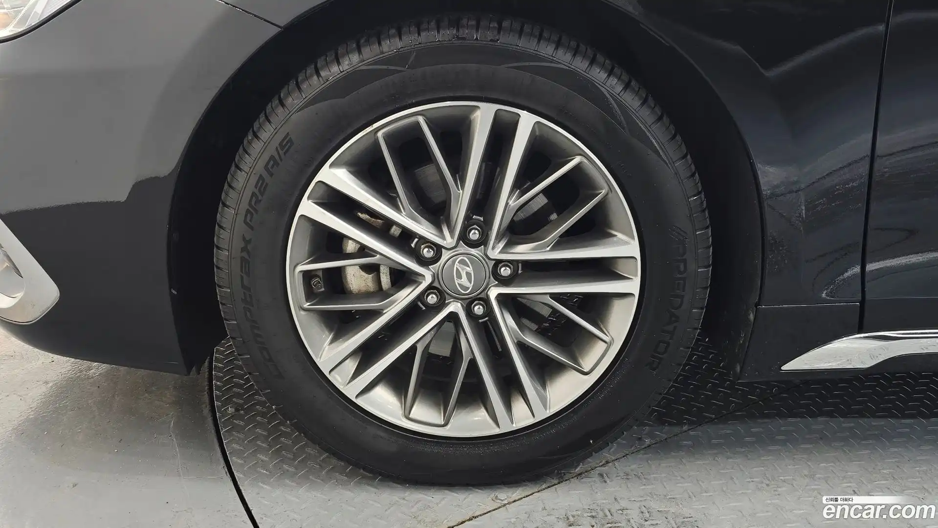 Grandeur Hyundai 2017.2-OUTER-005