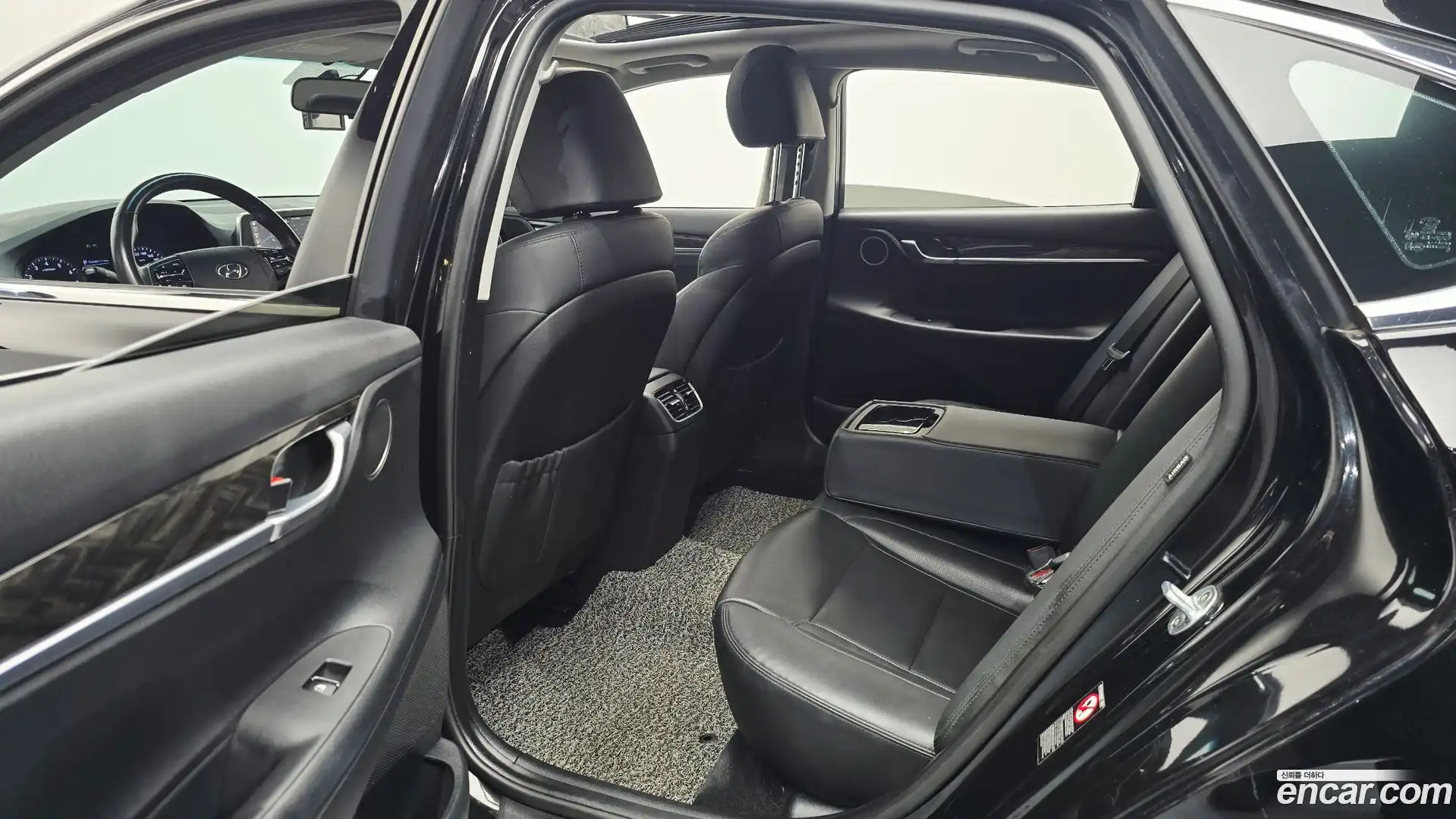 Grandeur Hyundai 2017.2-OPTION-015