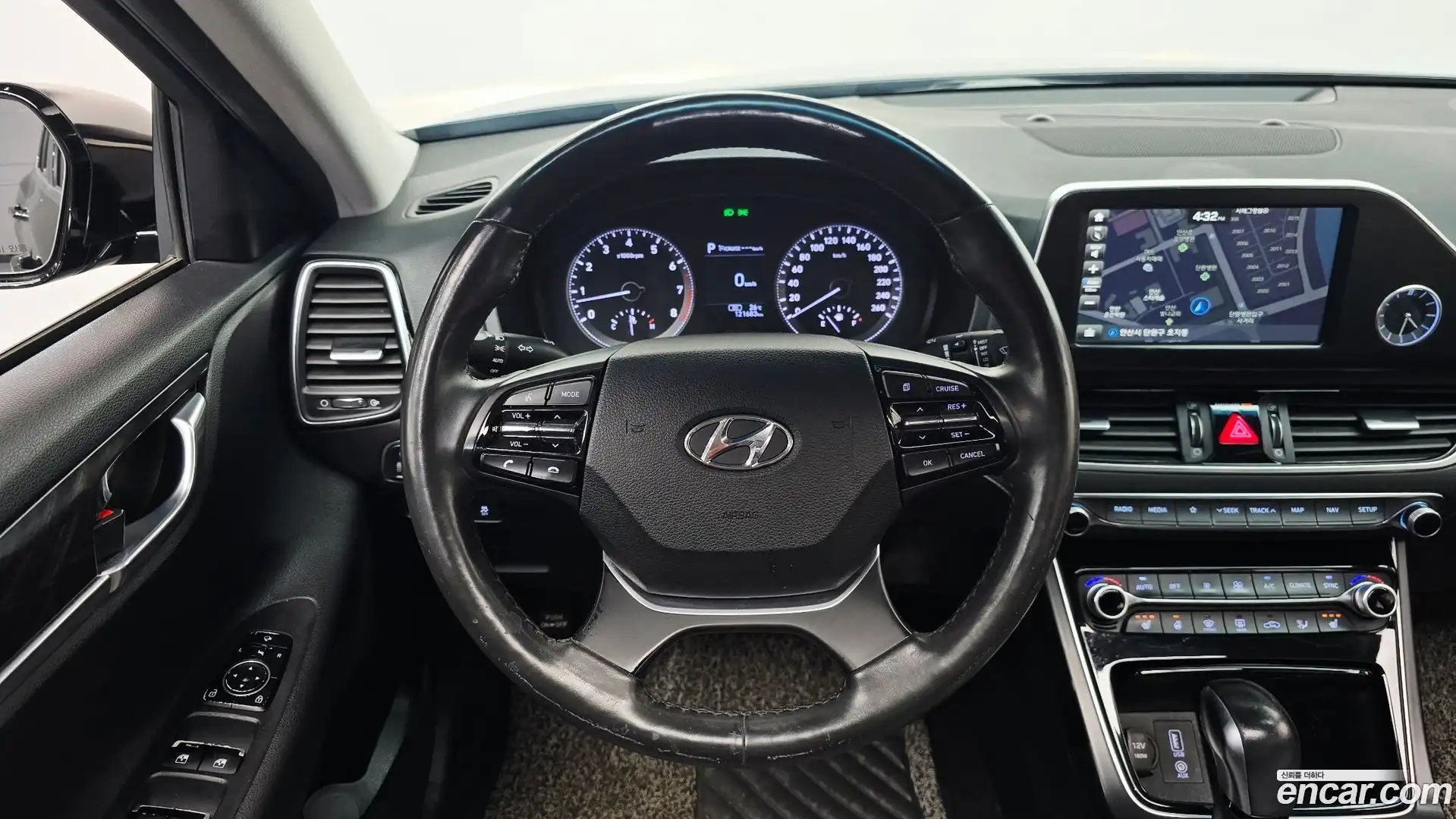 Grandeur Hyundai 2017.2-OPTION-018
