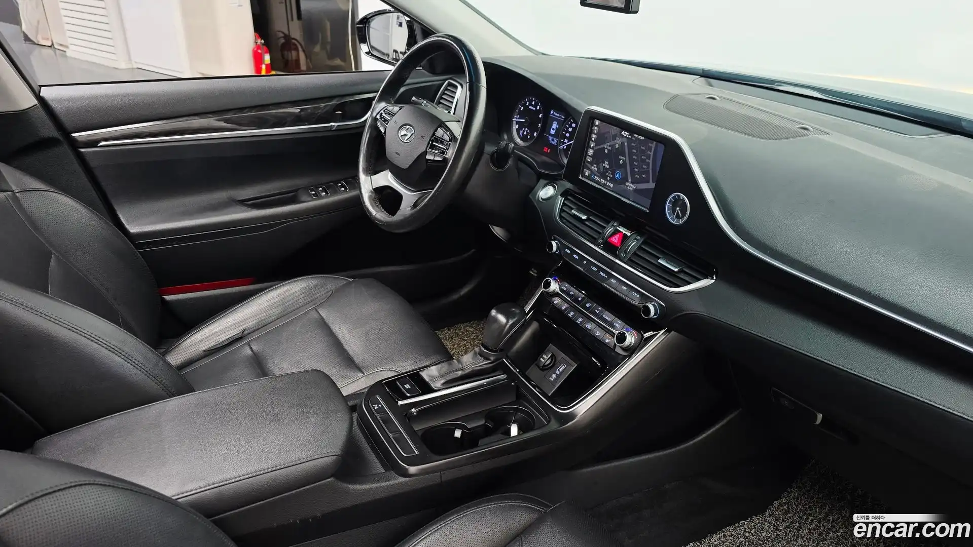 Grandeur Hyundai 2017.2-OPTION-023