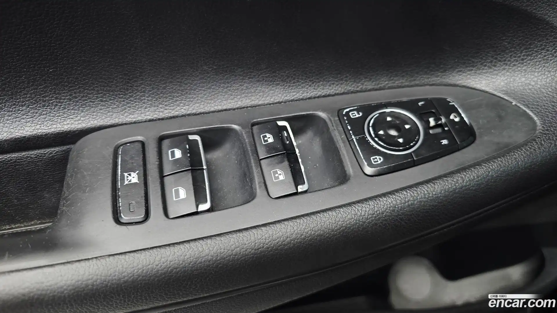 Grandeur Hyundai 2017.2-OPTION-042
