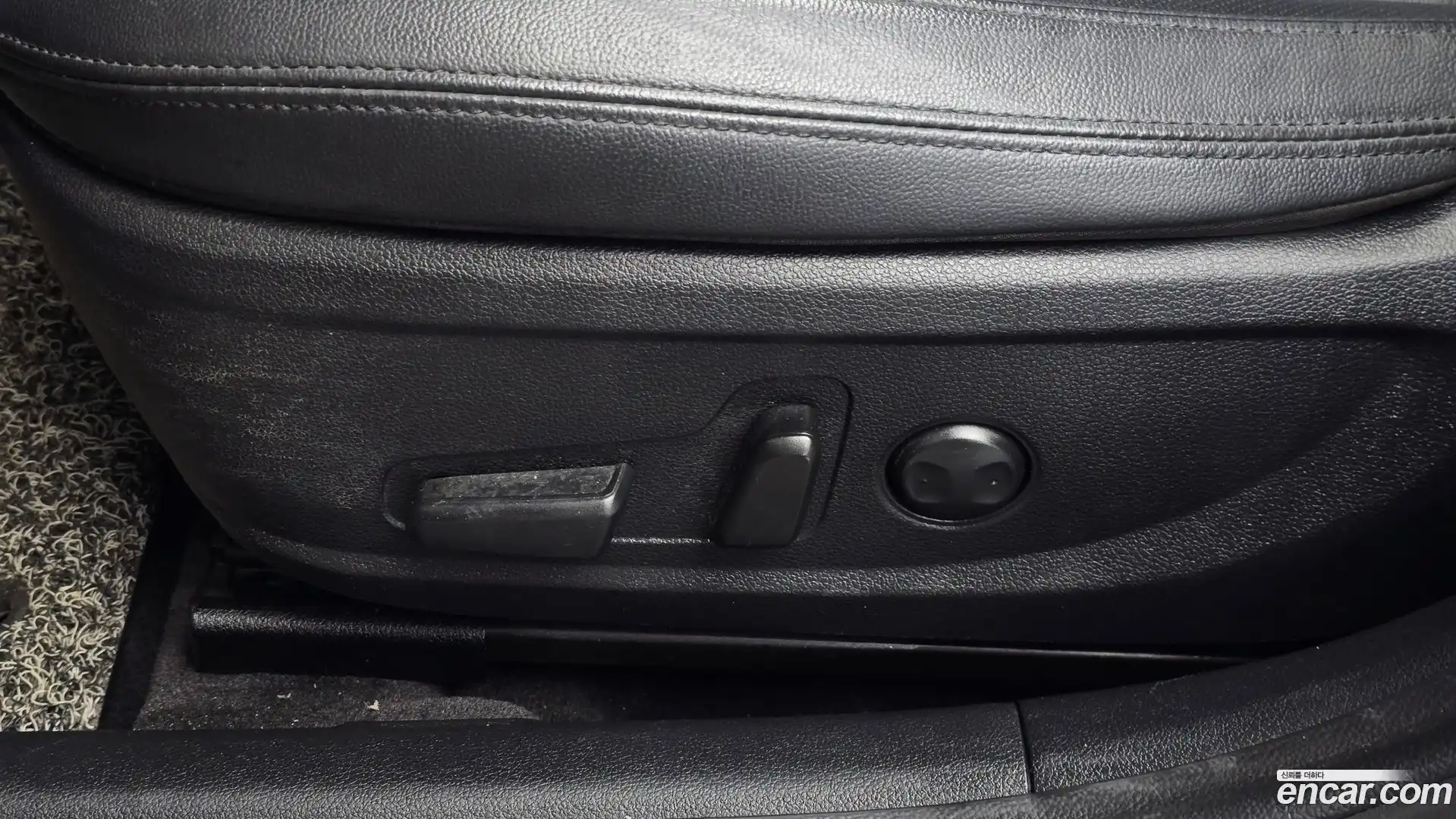 Grandeur Hyundai 2017.2-OPTION-043