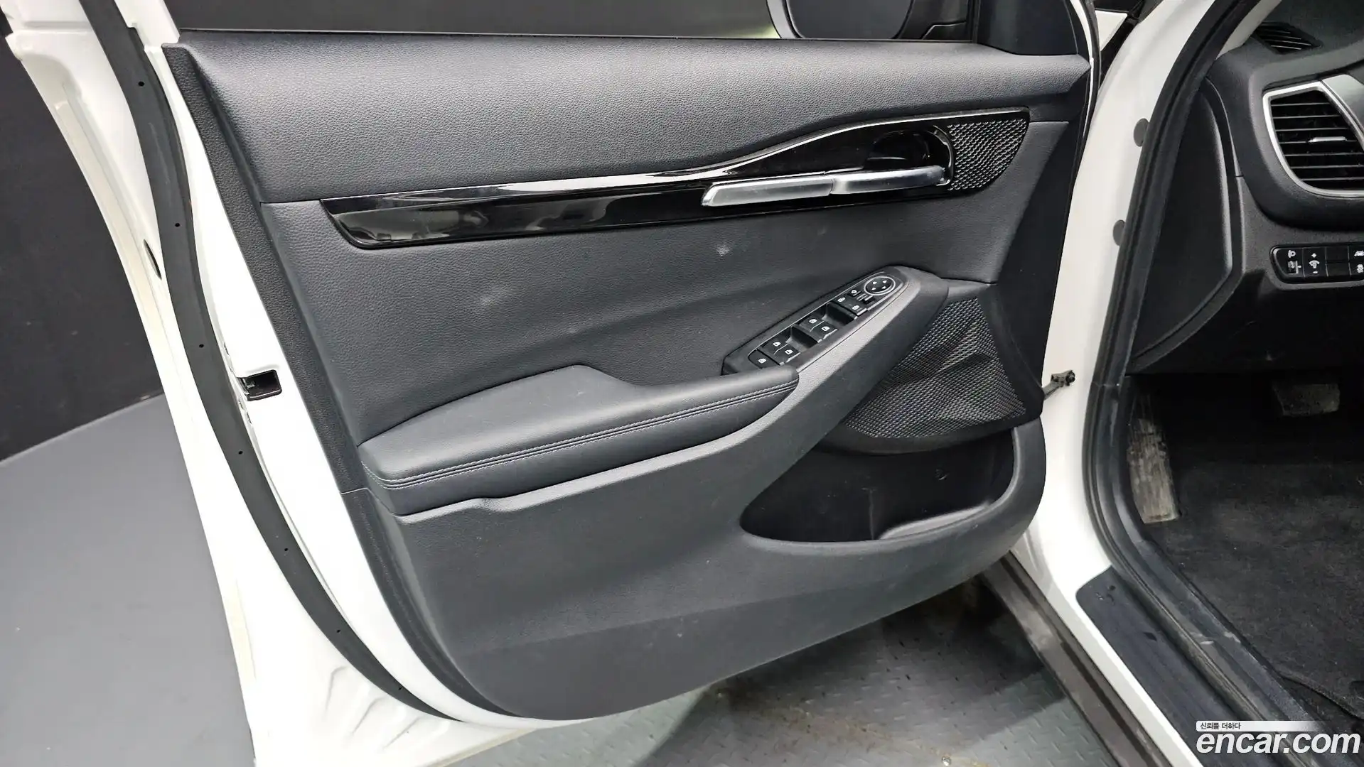 Seltos Kia 2022.3-INNER-034