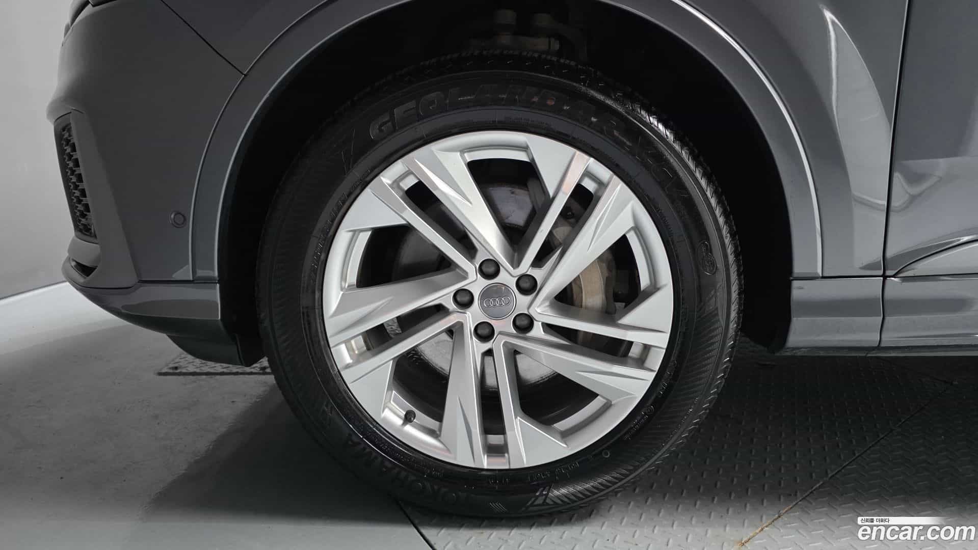 Q7 Audi 2021.5-OUTER-005