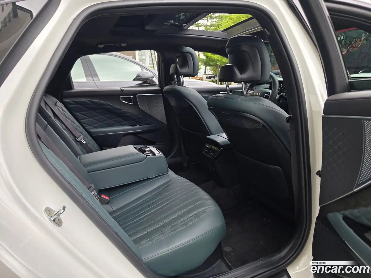 K8 Kia 2023.10-INNER-009