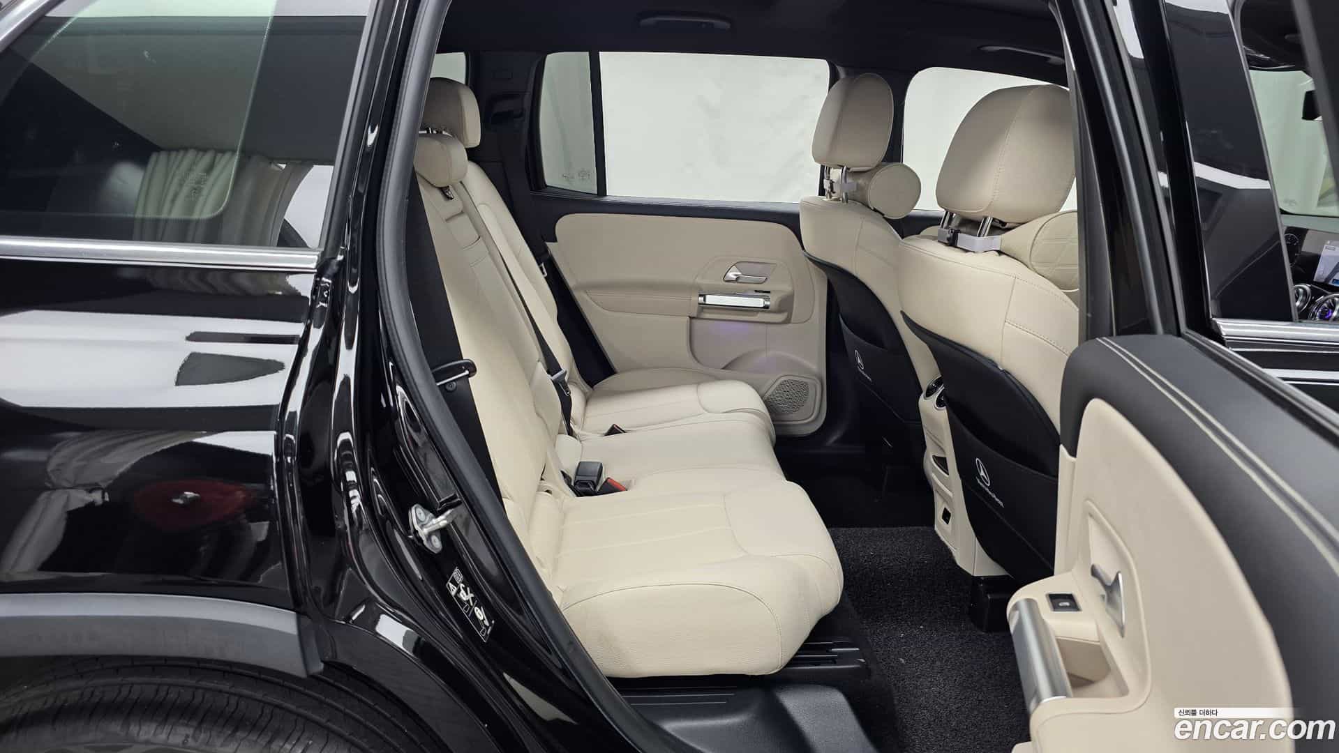 GLB-Class Mercedes-Benz 2022.3-OPTION-016