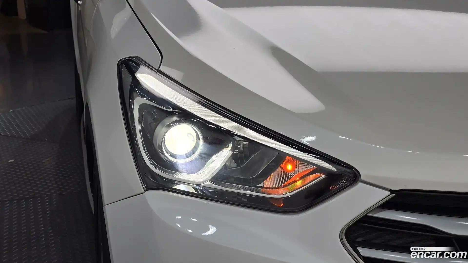 Santafe Hyundai 2016.8-OUTER-032