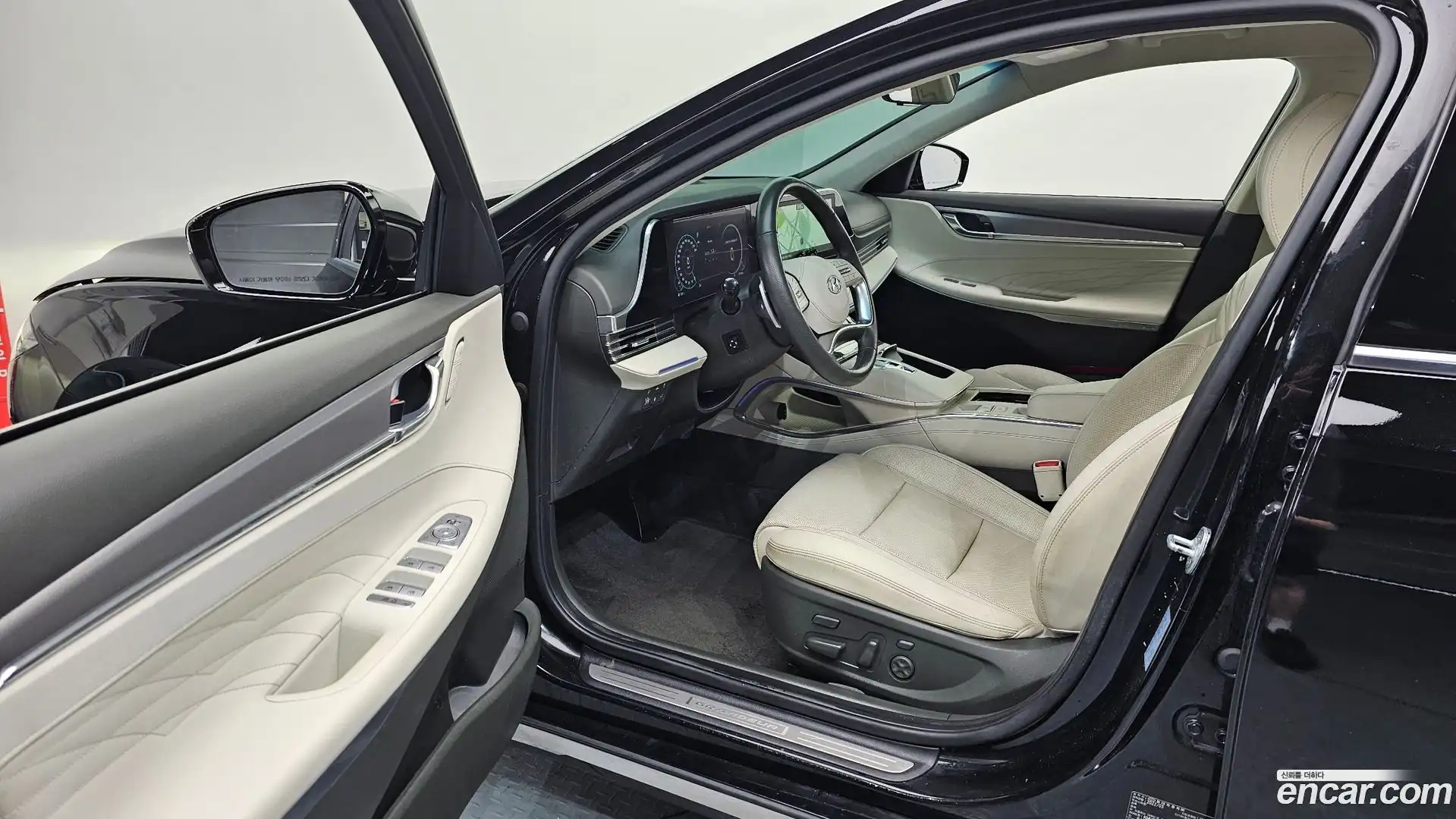 Grandeur Hyundai 2022.2-INNER-010
