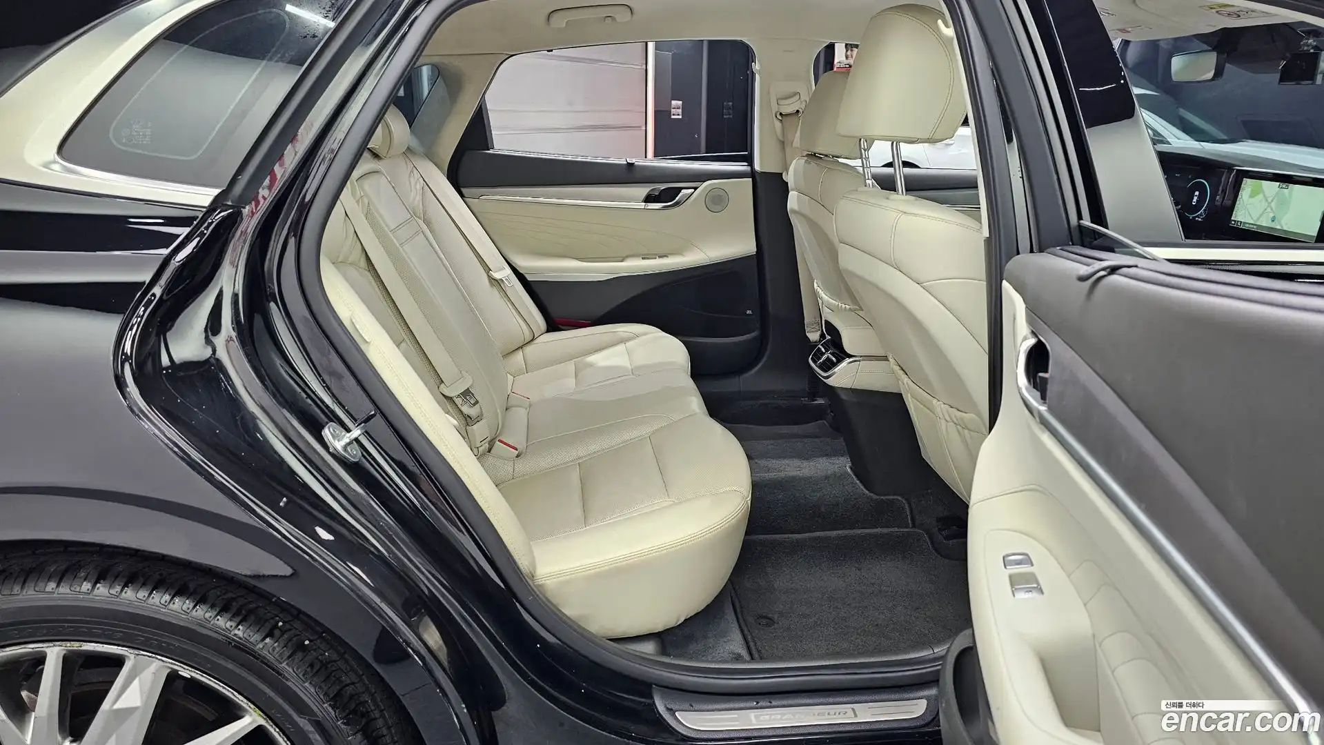 Grandeur Hyundai 2022.2-OPTION-016